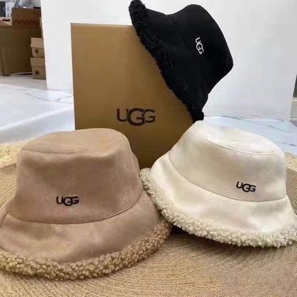 כובע באקט UGG לבן